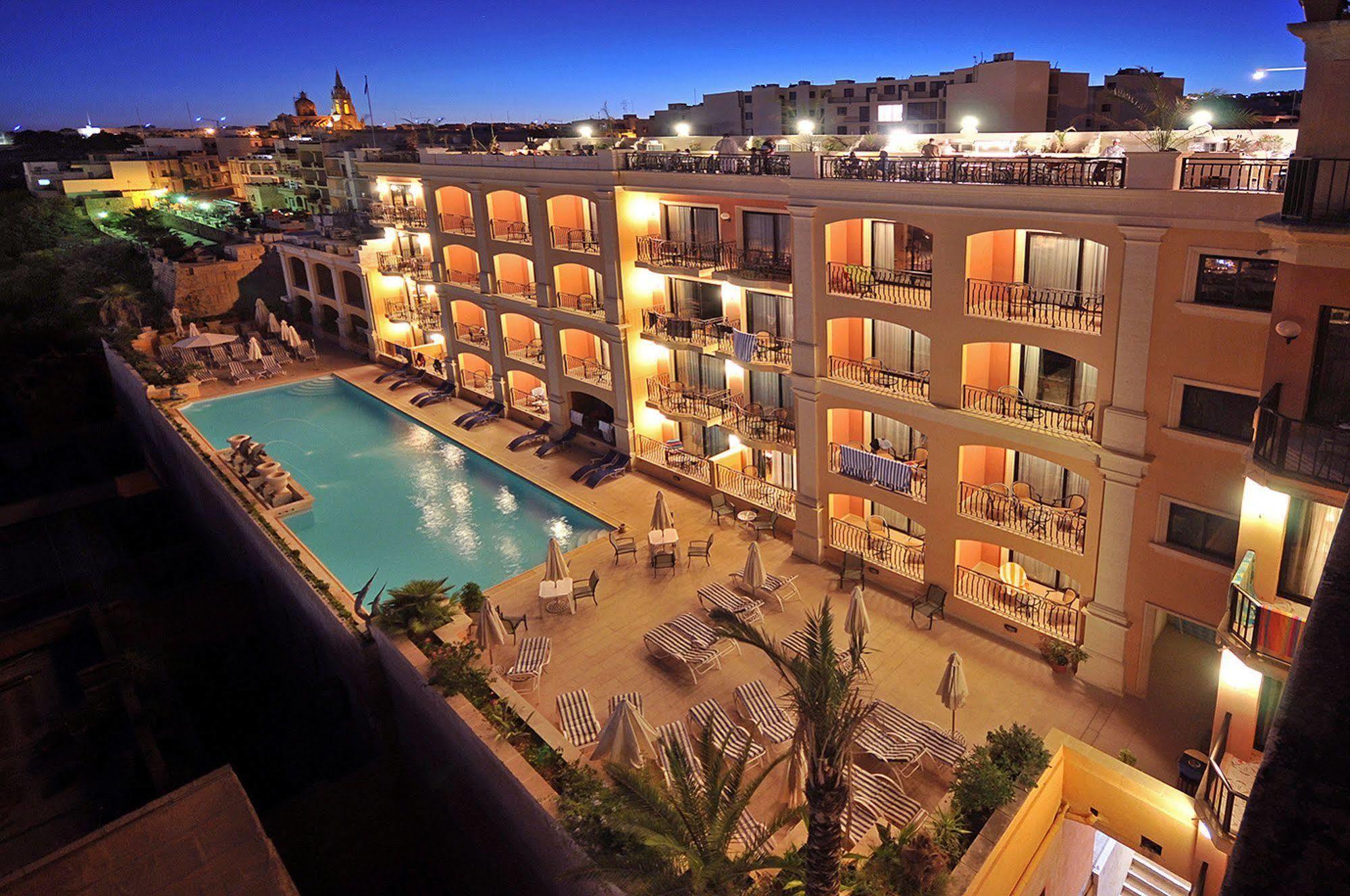 Grand Hotel Gozo Għajnsielem Esterno foto